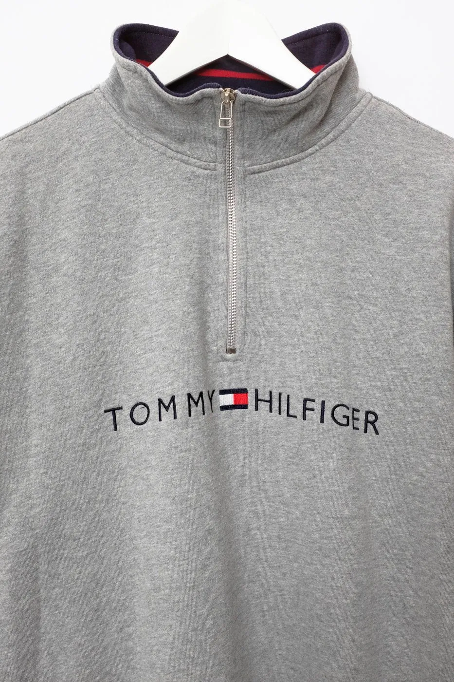 0527_TOMMY HILFIGER VTG SWEATER