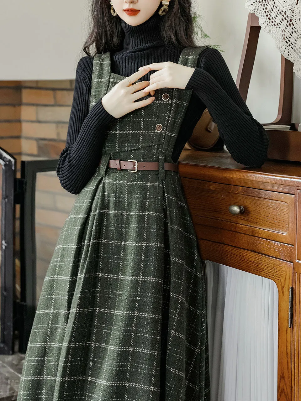 2PS Black Turtleneck Sweater With Vinatge Green Plaid Suspender Corduroy Dress