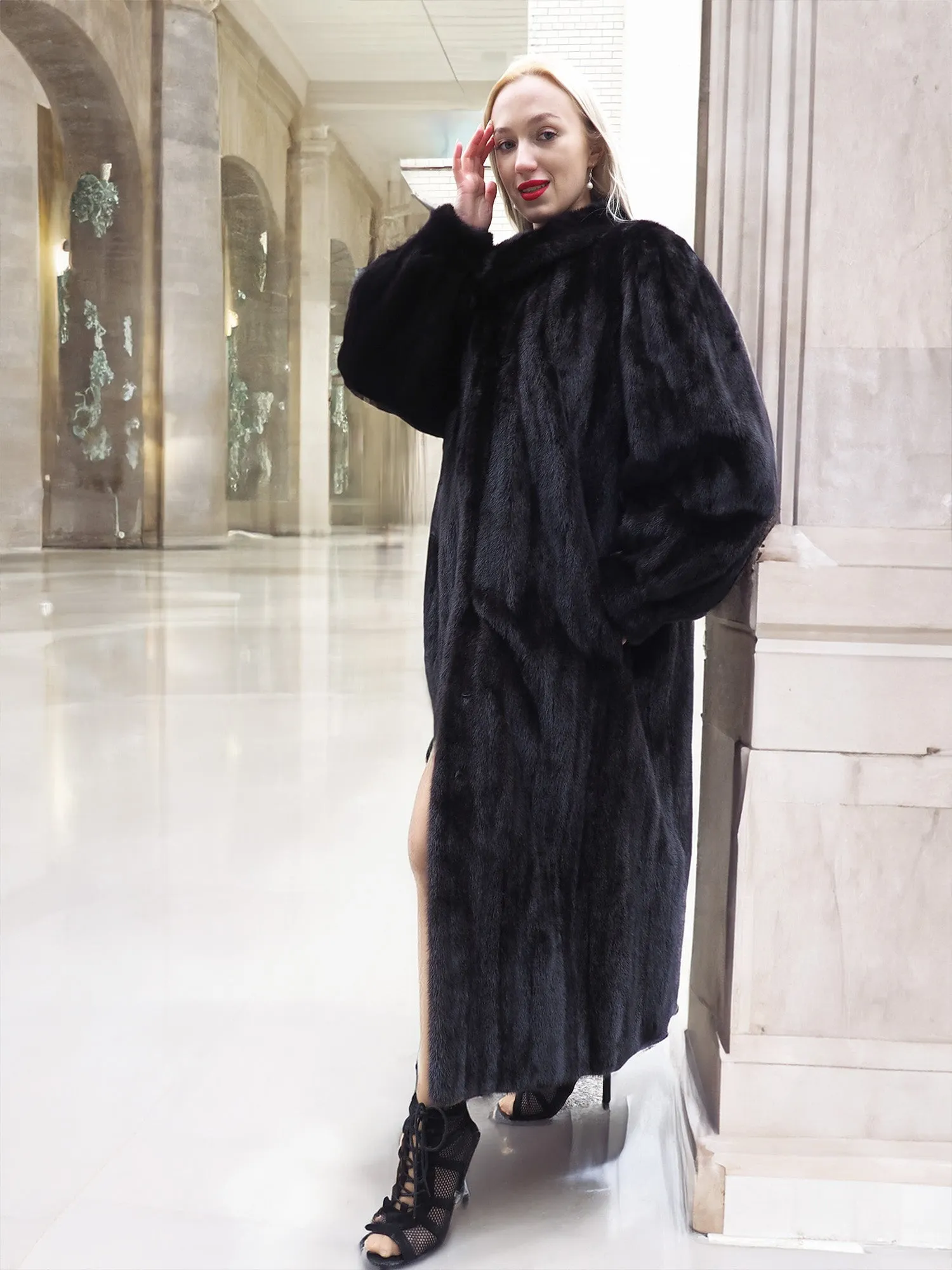 Black Mink Fur Coat Coats M/L Excellent