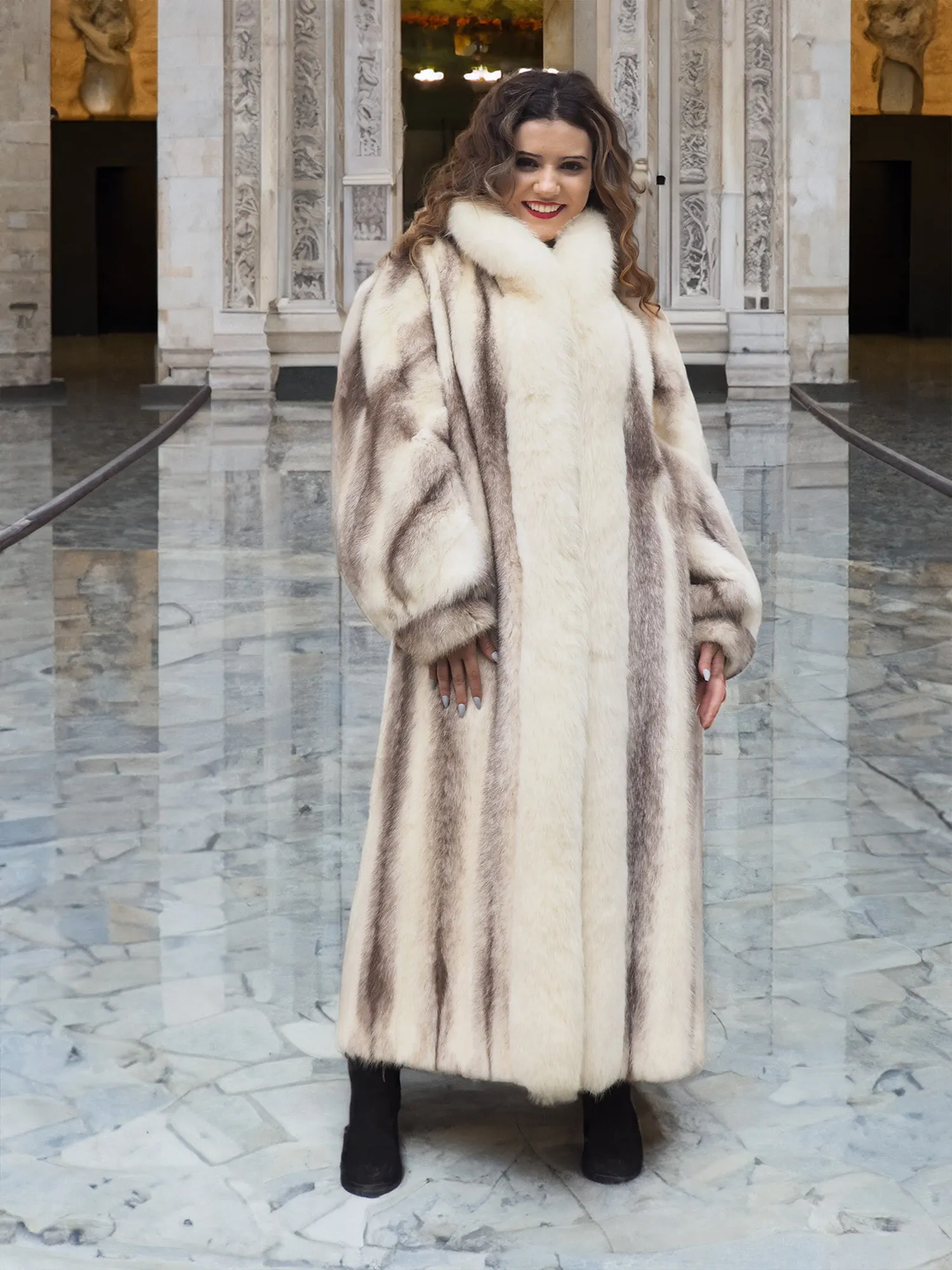 Brown Cross Mink Coat With fox Tuxedo Collar M