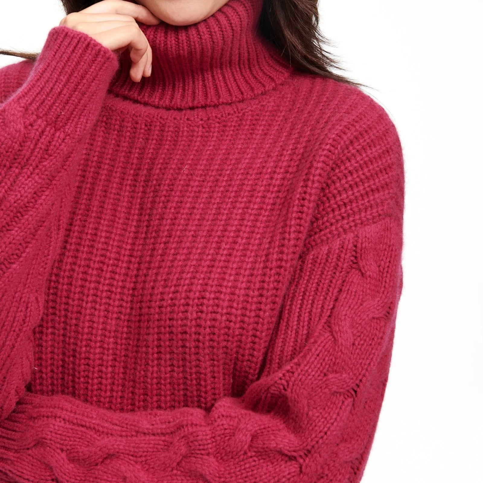 Cable Knit Sleeve Turtleneck