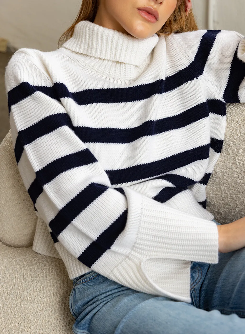 Cozy Cashmere Blend Stripe Turtleneck Sweater in Navy Stripe