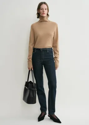 Cropped turtleneck camel