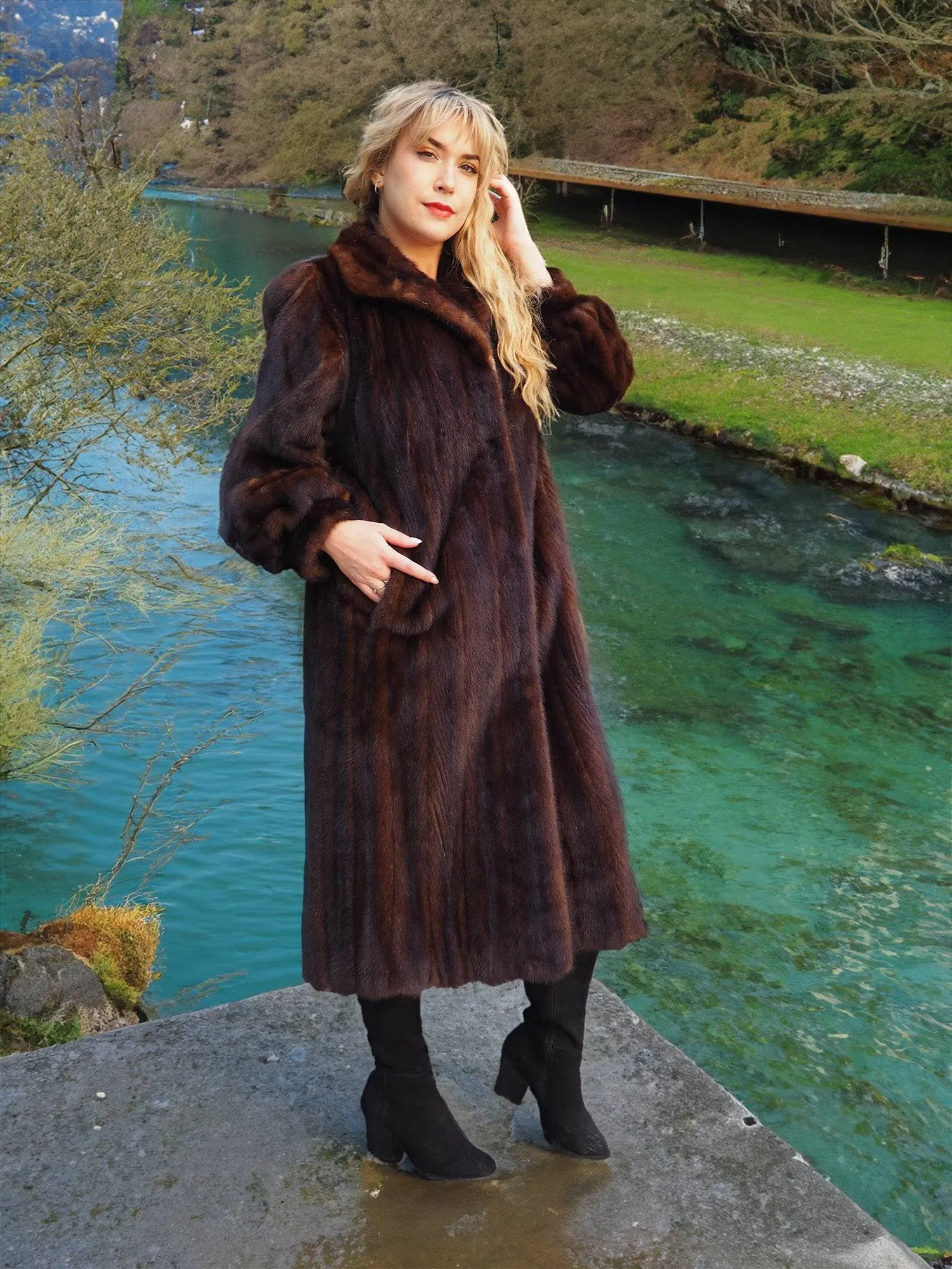 Dark Mahogany Brown Vintage Mink Fur Coat Coats M P