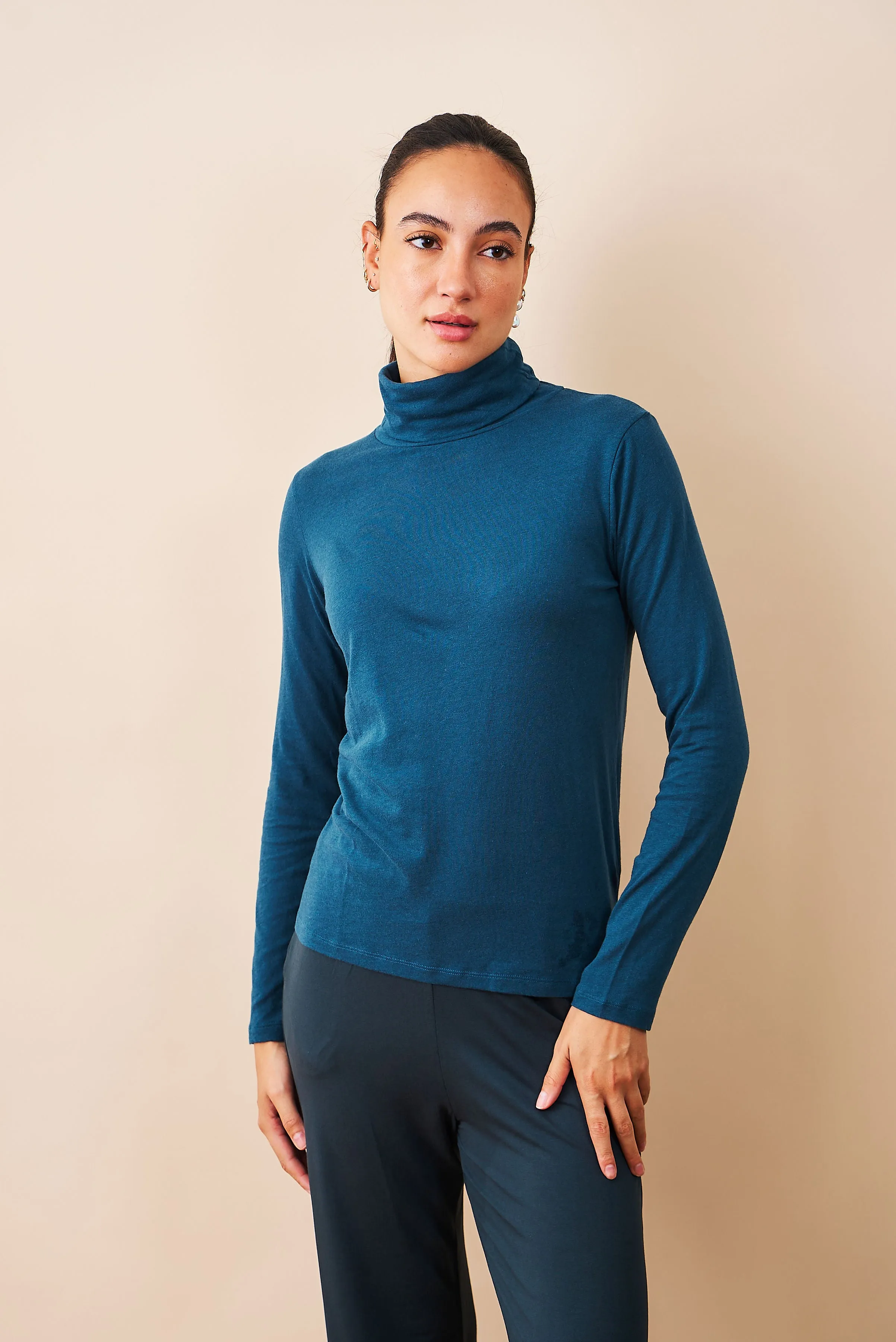 Majestic Cotton/Cashmere Long Sleeve Turtleneck in Haute Mer